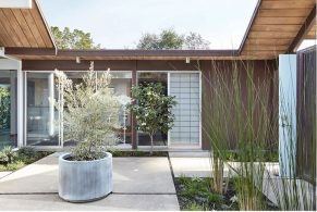 A Mid-Century Modern Home in California by Klopf Architecture